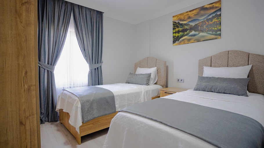 Bedroom 5, Grand Family Home, Merkez