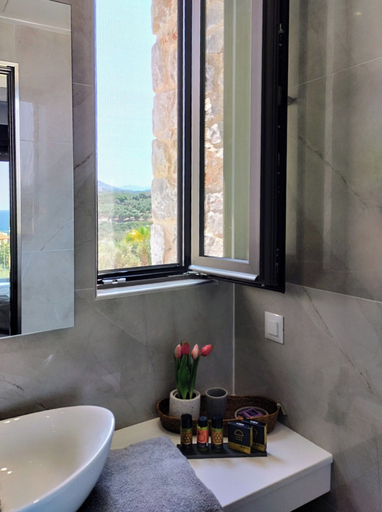 Bathroom 4, Oinolithos Luxury Villas, Crete