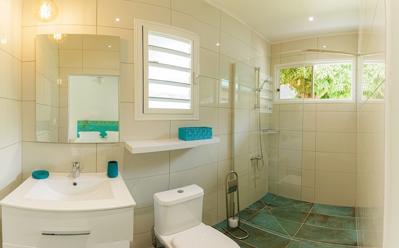 Bathroom 3, FARE VAVAE