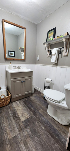 Bathroom 3, Bear Creek Guest Ranch, Flathead