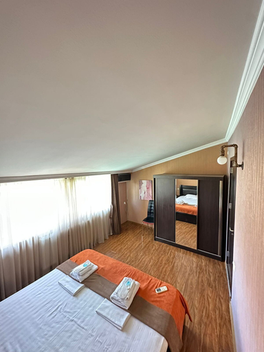 Bedroom 2, Hotel Piano, Tbilisi