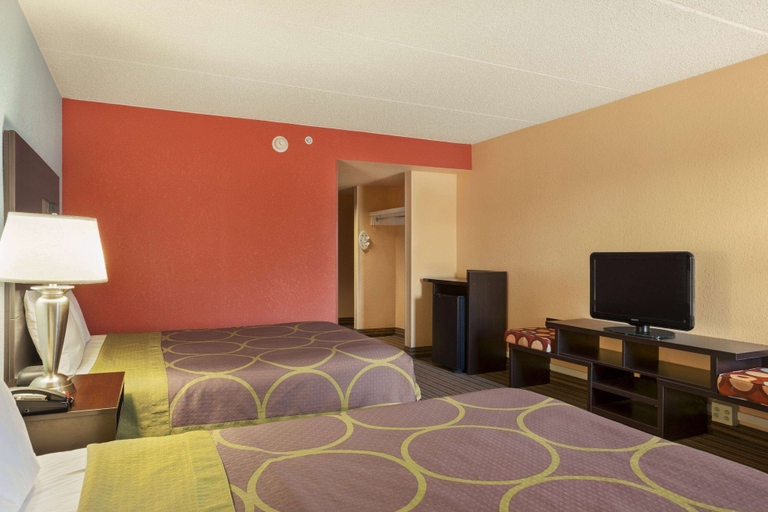 Bedroom 3, Super 8 by Wyndham Mount Laurel, Burlington