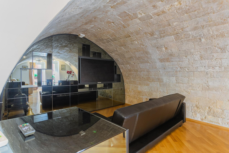 Room 5, Appartamento a Palazzo Zizzi by Wonderful Italy, Bari