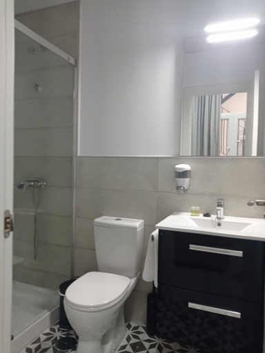 Bathroom 4, Planeta Cadiz Hostel, Cádiz