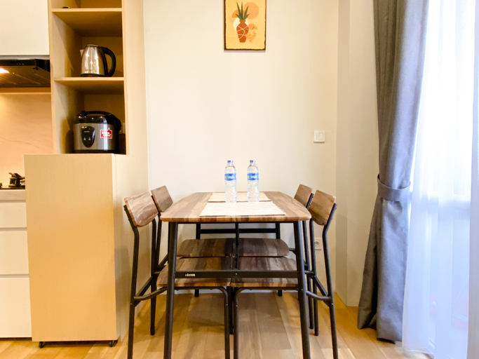 Others 4, Spacious and Combined 1BR Vasanta Innopark Apartment By Travelio, Cikarang