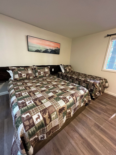 Bedroom 2, Crater Lake Gateway - Highway 140, Klamath