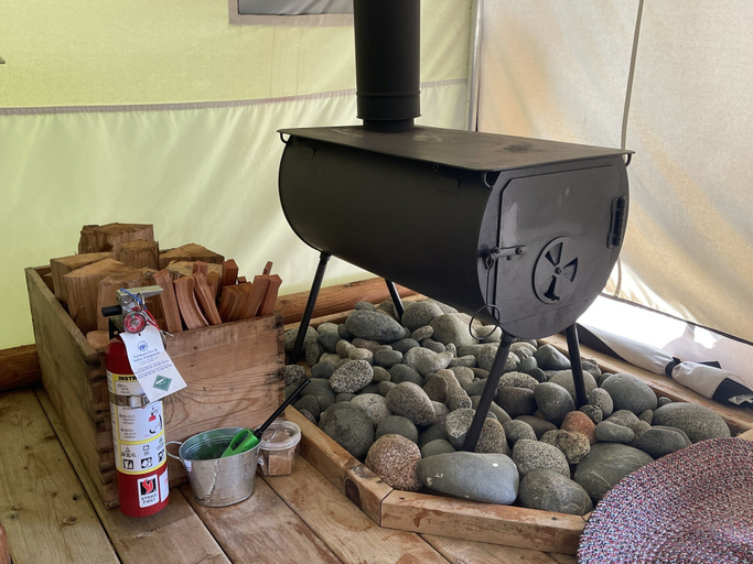 Food & Drinks 5, So Damn Lucky Glamping, Alberni-Clayoquot