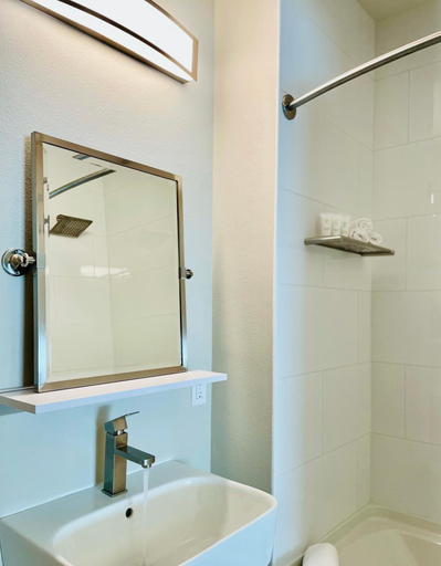 Bathroom 5, Art House Hotel and Suites, Sonoma