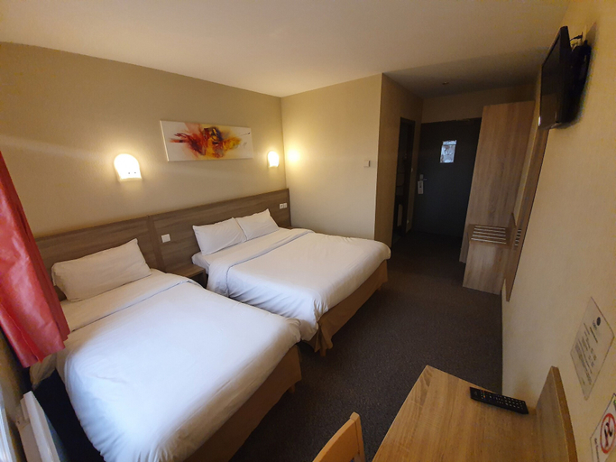 Bedroom 6
