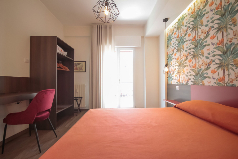 Bedroom 2, BeBari Apartments, Bari