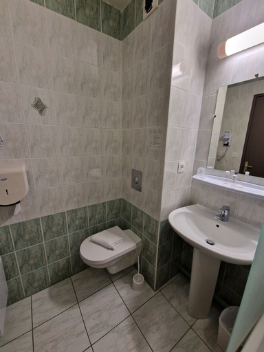 Bathroom 4