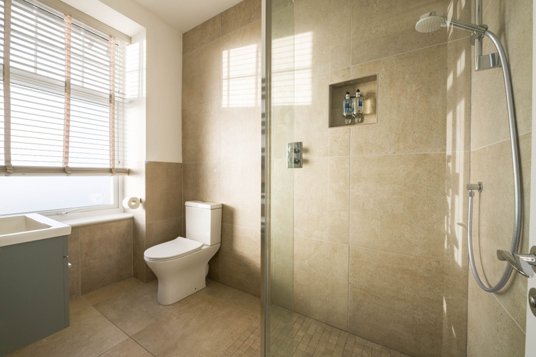 Bathroom 5, Housel Bay Hotel, Cornwall