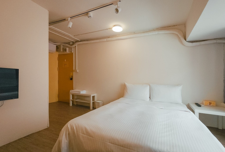 Bedroom 4, Taipei Inn, Taipei City