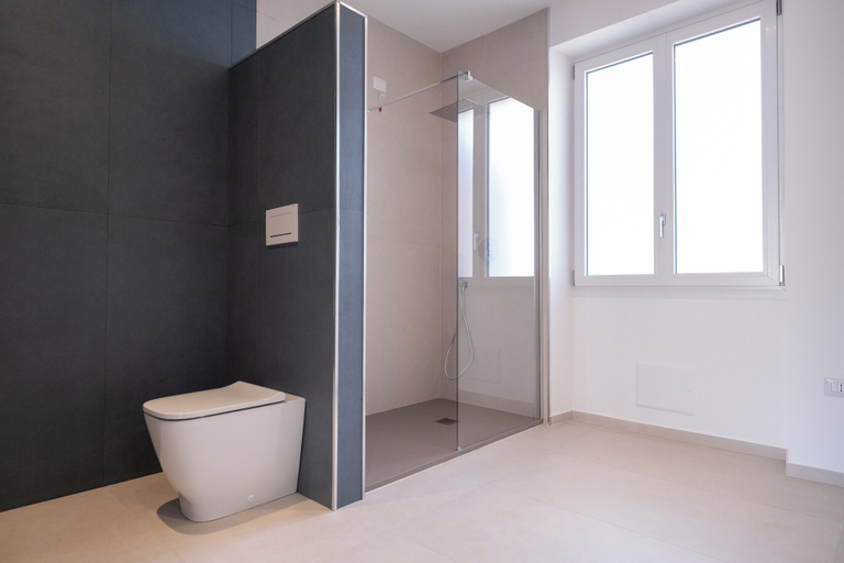Bathroom 5, Nautika Suites, Sassari