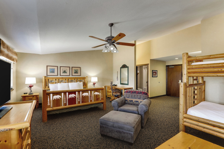 Bedroom 3, Stoney Creek Hotel Columbia, Boone