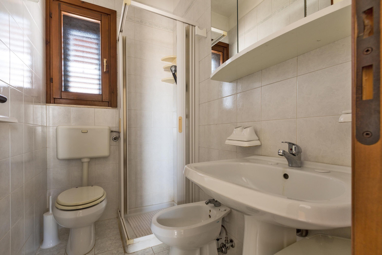 Bathroom 4, 3493 Villetta Marilino by Barbarhouse, Taranto