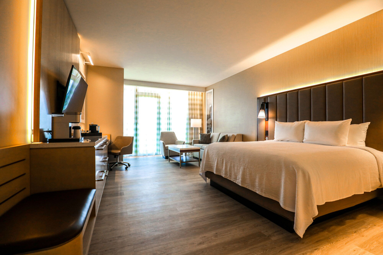Bedroom 2, Table Mountain Casino Resort, Fresno