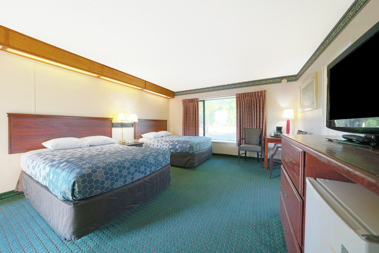 Bedroom 4, Broadway Inn, Multnomah