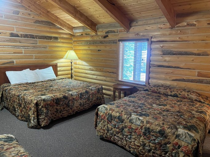 Bedroom 2, Bear Lodge Resort, Sheridan
