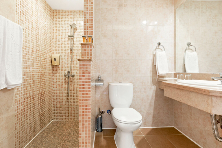 Bathroom 5, Pickalbatros Aqua Park Resort - Hurghada - All inclusive, Al-Ghurdaqah