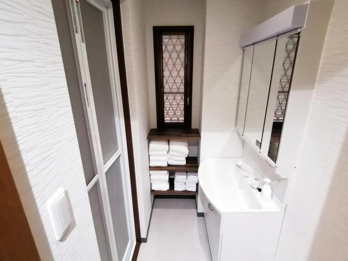 Others 3, NY Cottage A, Shinjuku