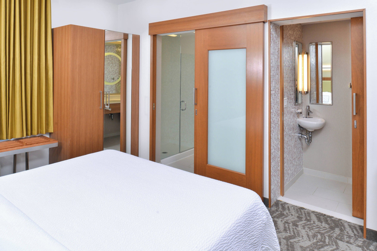 Bedroom 26