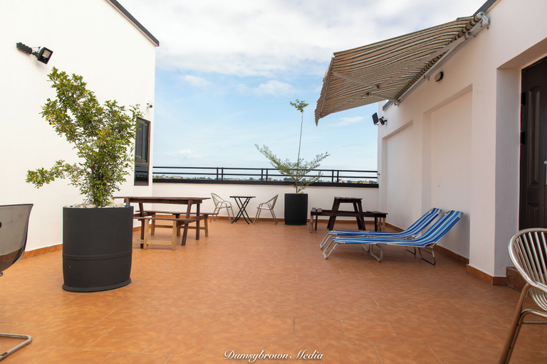 Terrace/patio 4, 1 Bed Furnished Apt - Aircon, Wifi, Parking, Accra