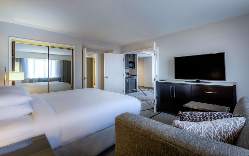 Bedroom 3, DoubleTree by Hilton Los Angeles - Norwalk, Los Angeles