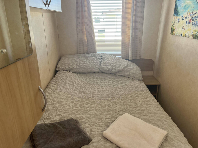 Bedroom 2, Pets Stay Free 2 Bedroom Caravan at Heacham Beach, Cambridgeshire