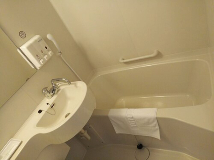 Bathroom 5, Toyoko Inn Keio Line Hashimoto Station Kita, Sagamihara