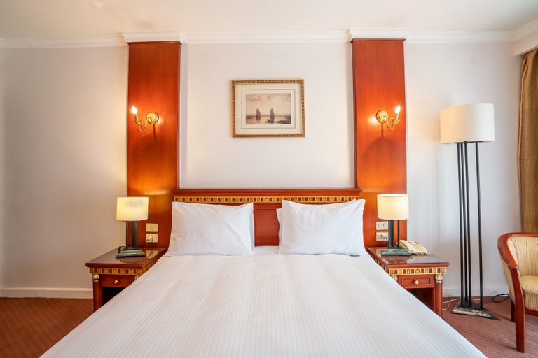 Bedroom 4, Azal Pyramids Hotel, Al-'Umraniyah