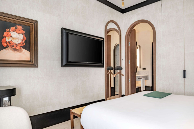 Bedroom 4, Hotel Montera Madrid, Curio Collection By Hilton, Madrid