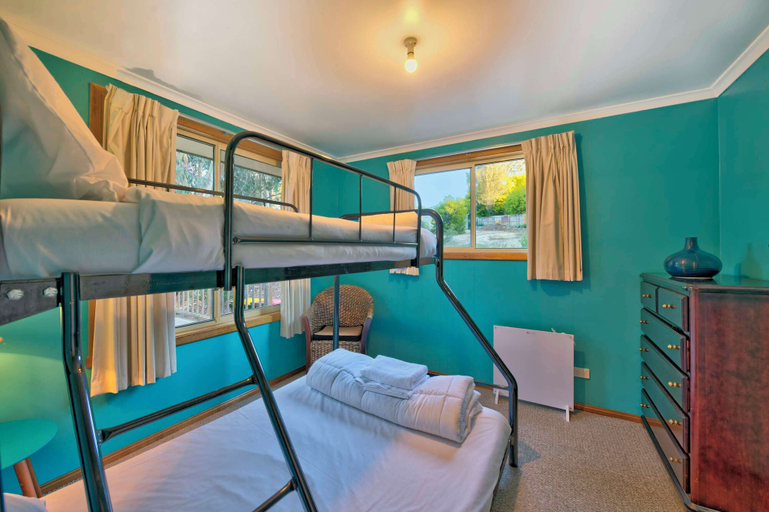 Bedroom 2, Freycinet Hideaway, Glamorgan-Spring Bay