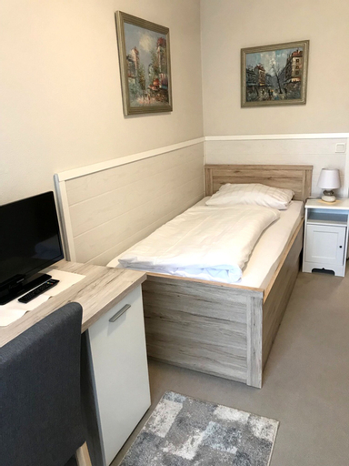 Bedroom 17