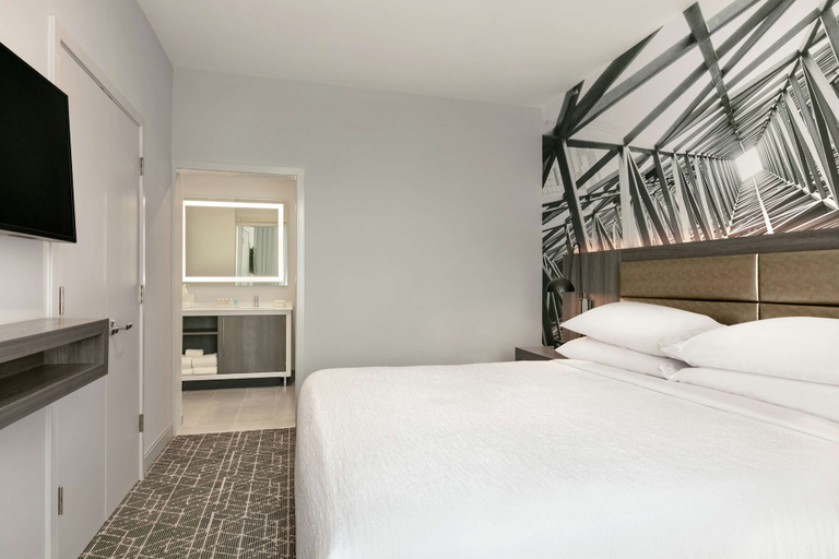 Bedroom 4, Embassy Suites by Hilton Atlanta Midtown, Atlanta