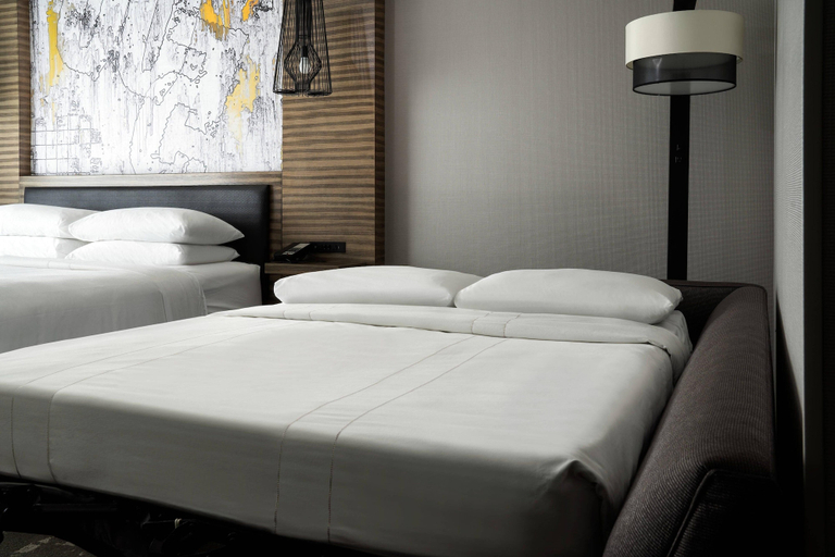 Bedroom 3, Marriott Indianapolis North, Marion