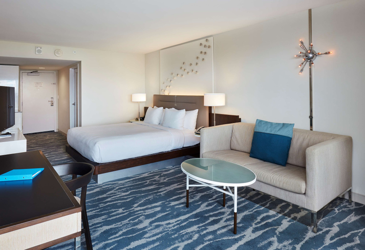 Bedroom 4, Waterstone Resort & Marina Boca Raton, Curio Collection by Hilton, Palm Beach