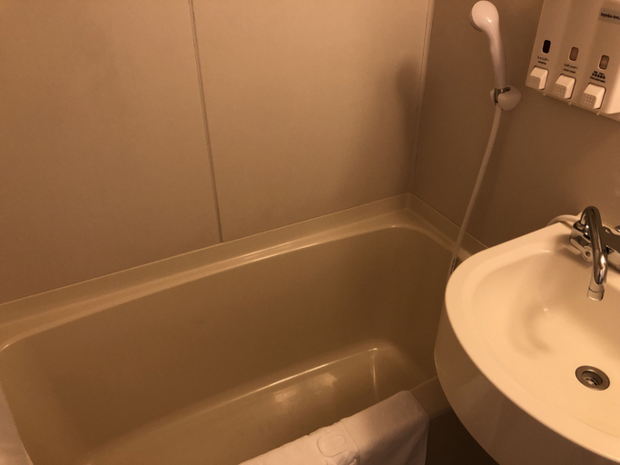 Bathroom 4, Toyoko Inn Chiba-minato Ekimae, Chiba