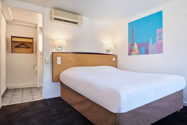 Bedroom 4, Kyriad Direct Evreux, Eure