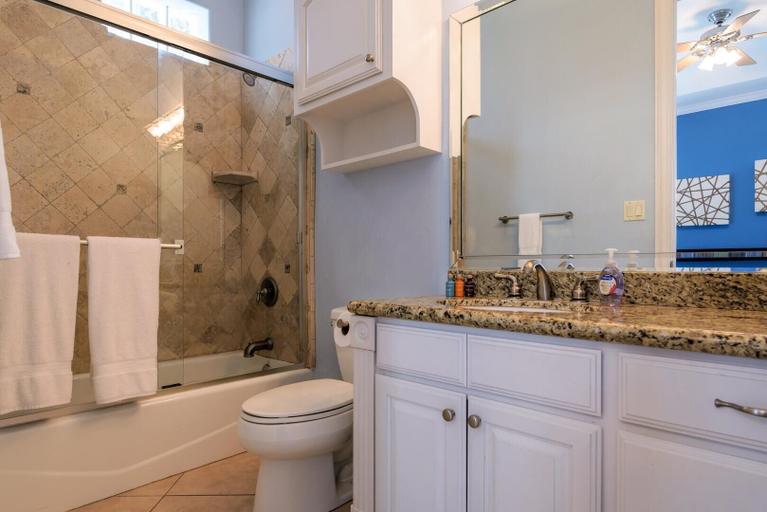 Bathroom 4, Sleeps 6 in a 4plex w Pool, Only a Block to Beach, Cameron