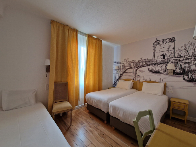 Bedroom 4, Logis hôtel Les Vignes Blanches, Gard