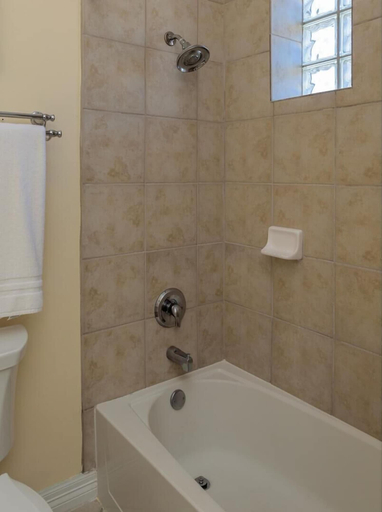Bathroom 4, Steps From Padre Blvd, Less Than 1 Block to Beach!, Cameron