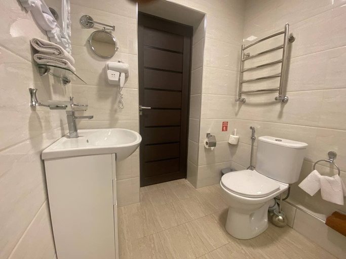 Bathroom 4, Asia Tashkent Hotel, Tashkent City