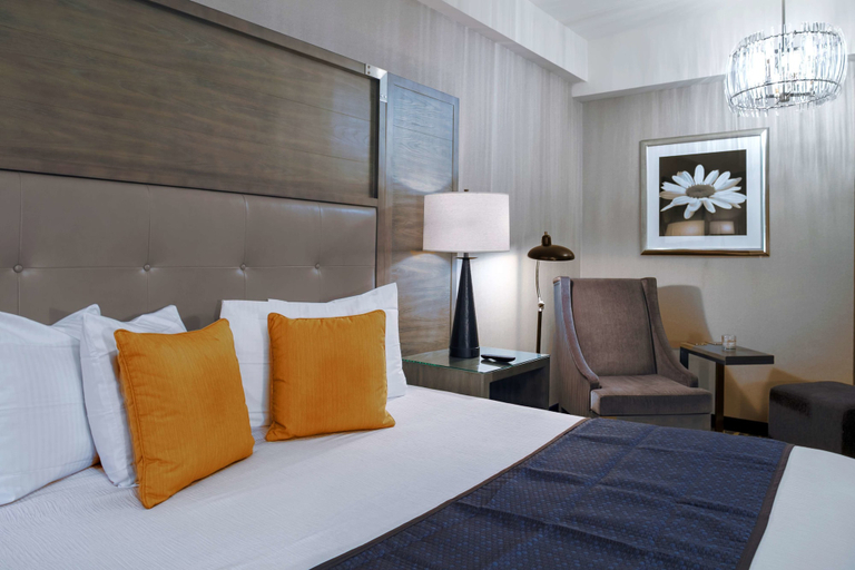 Bedroom 3, Robert Treat Hotel, Newark