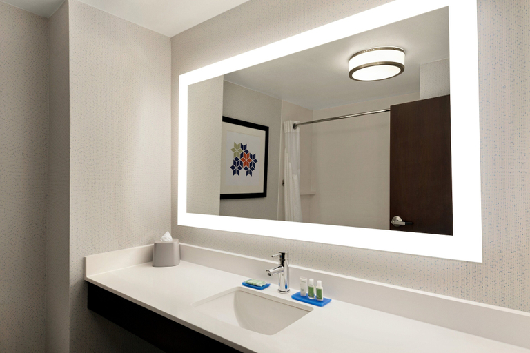 Bathroom 3, Holiday Inn Express & Suites Shawnee by IHG, Pottawatomie