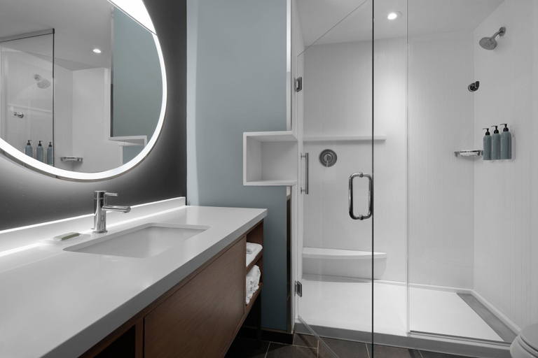 Bathroom 3, Courtyard by Marriott Myrtle Beach Oceanfront, Horry