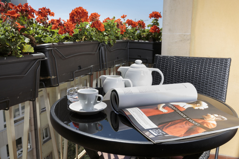 Food & Drinks 5, The Queen Luxury Apartments - Villa Carlotta, Luxembourg