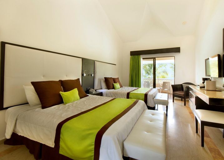 Bedroom 3, Viva Dominicus Palace by Wyndham, A Trademark Resort, San Rafael del Yuma
