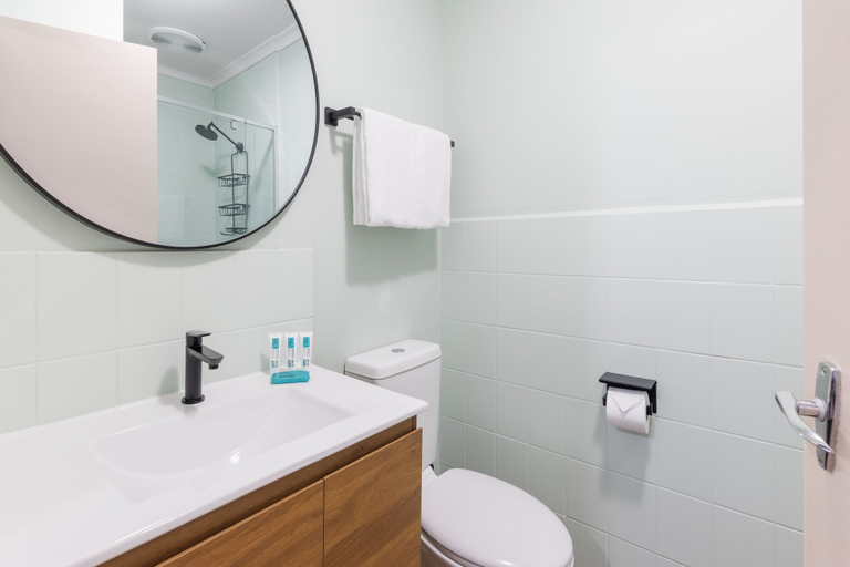 Bathroom 4, Roamer St Kilda, Melbourne