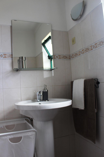 Bathroom 2, Fontes Viewpoint, Santa Cruz da Graciosa